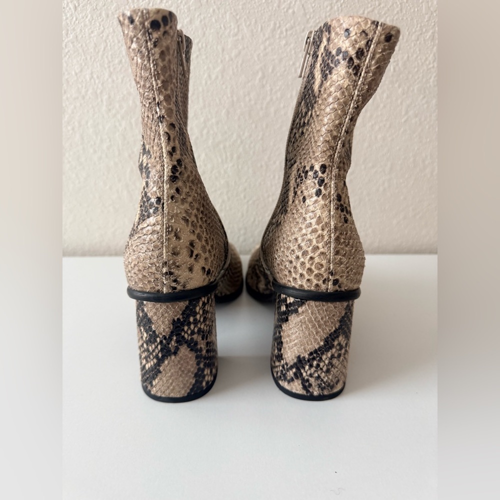 Free People Moonlight Snake Ankle Boots EU 39 NWOT - Picture 4 of 7